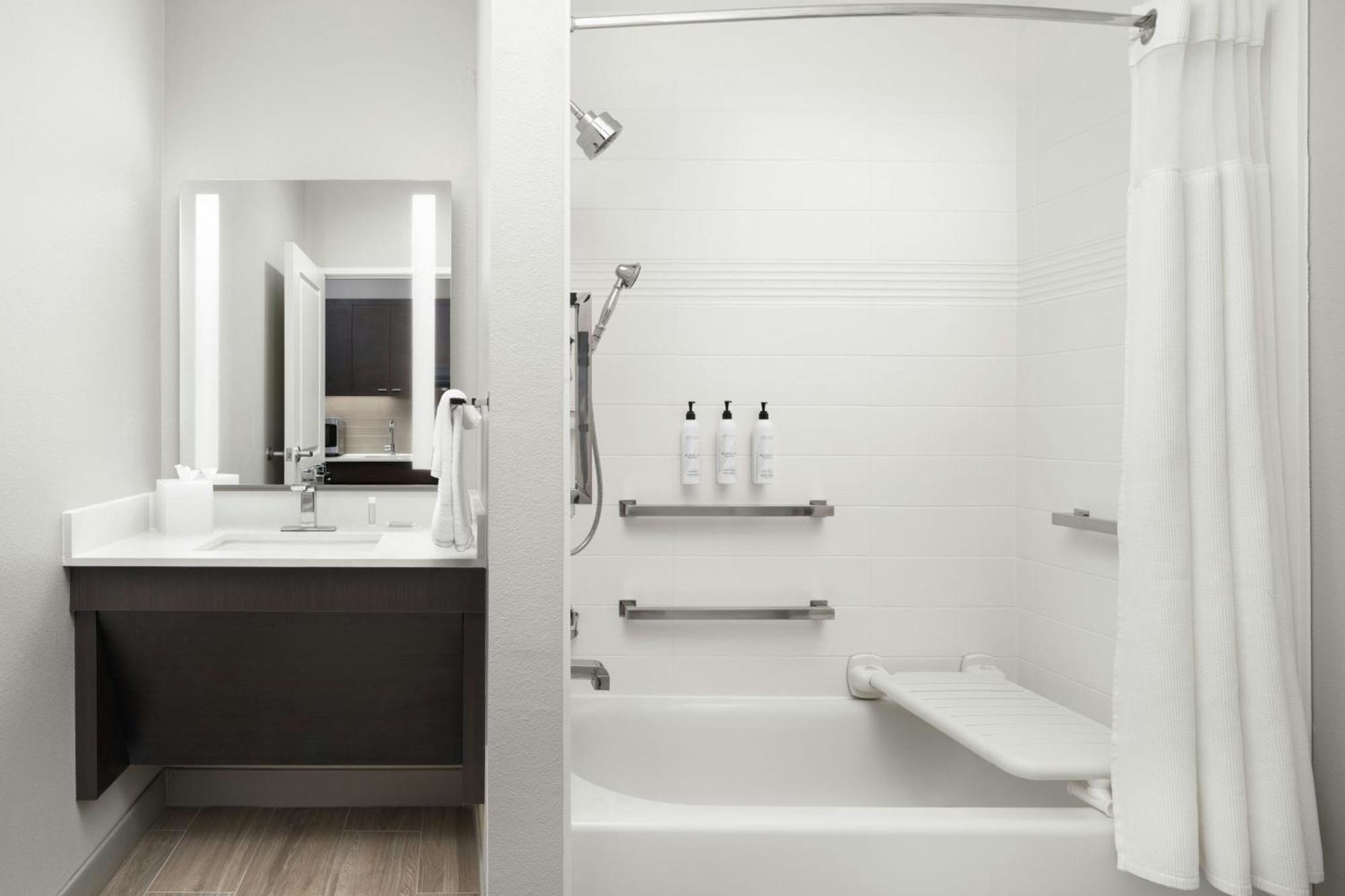 Towneplace Suites By Marriott Houston Hobby Airport Εξωτερικό φωτογραφία